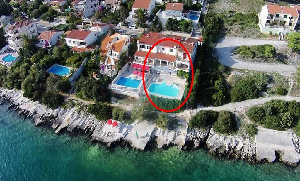 Apartments Villa Marija Seget Vranjica